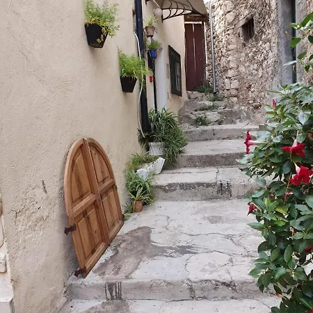With Shared Bathroom House Gorica *
